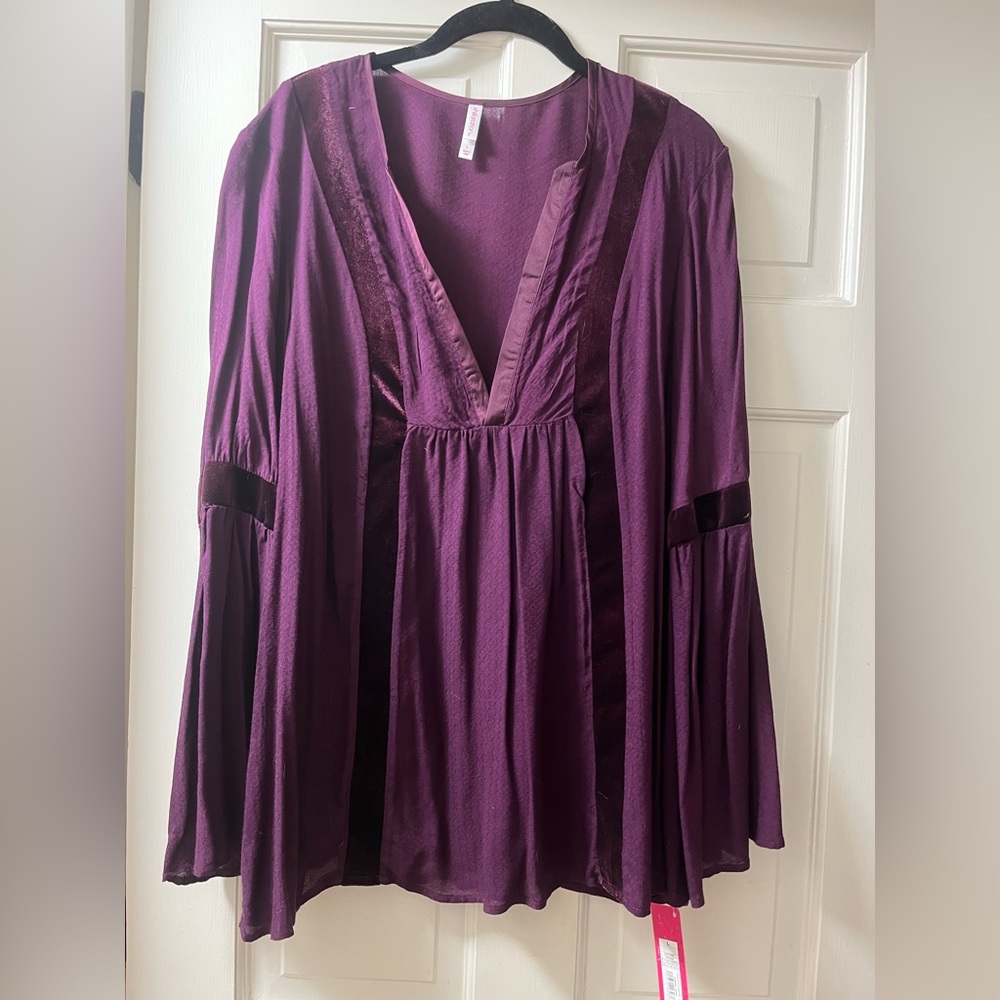 Size large , purplish blouse, nwt lightweight, pheasant, boho